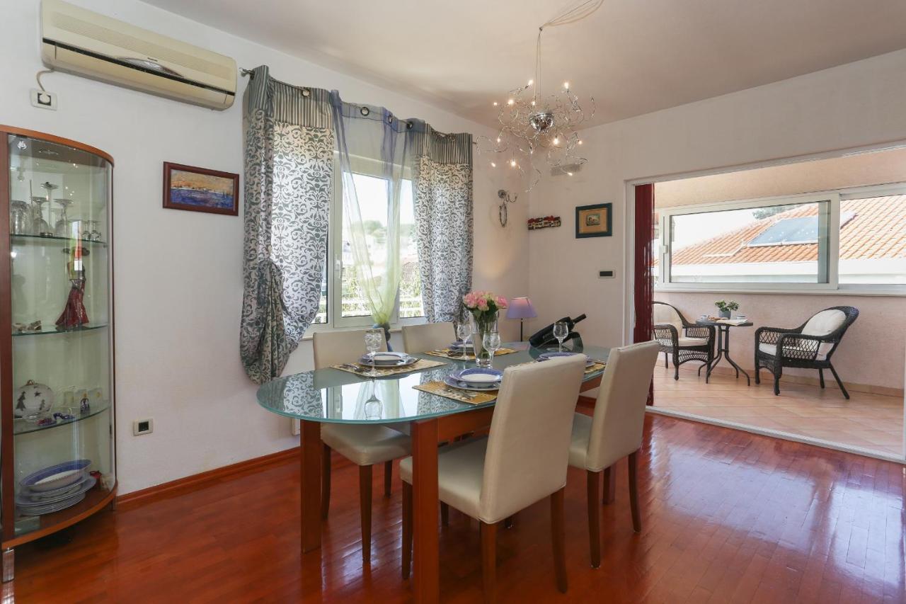 Casa Zorana-Alba Apartments トロギール エクステリア 写真