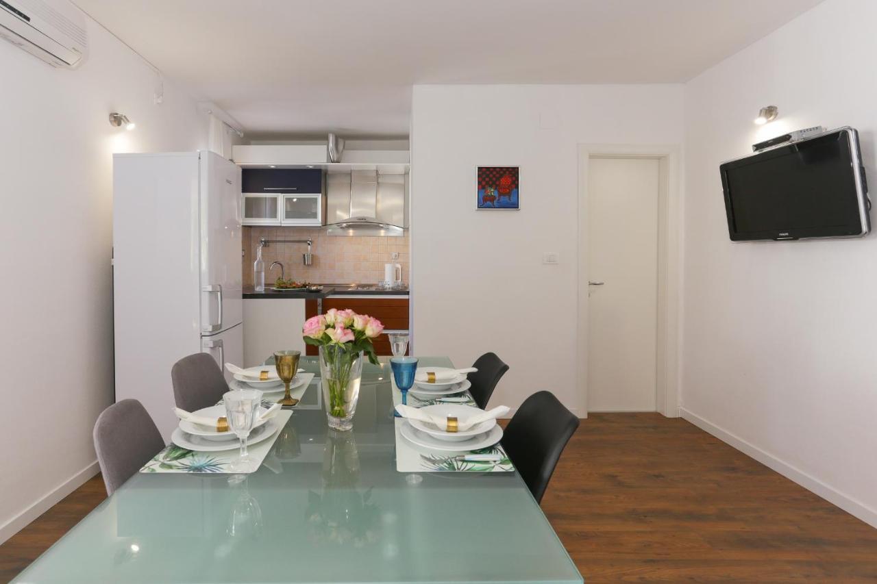 Casa Zorana-Alba Apartments トロギール エクステリア 写真